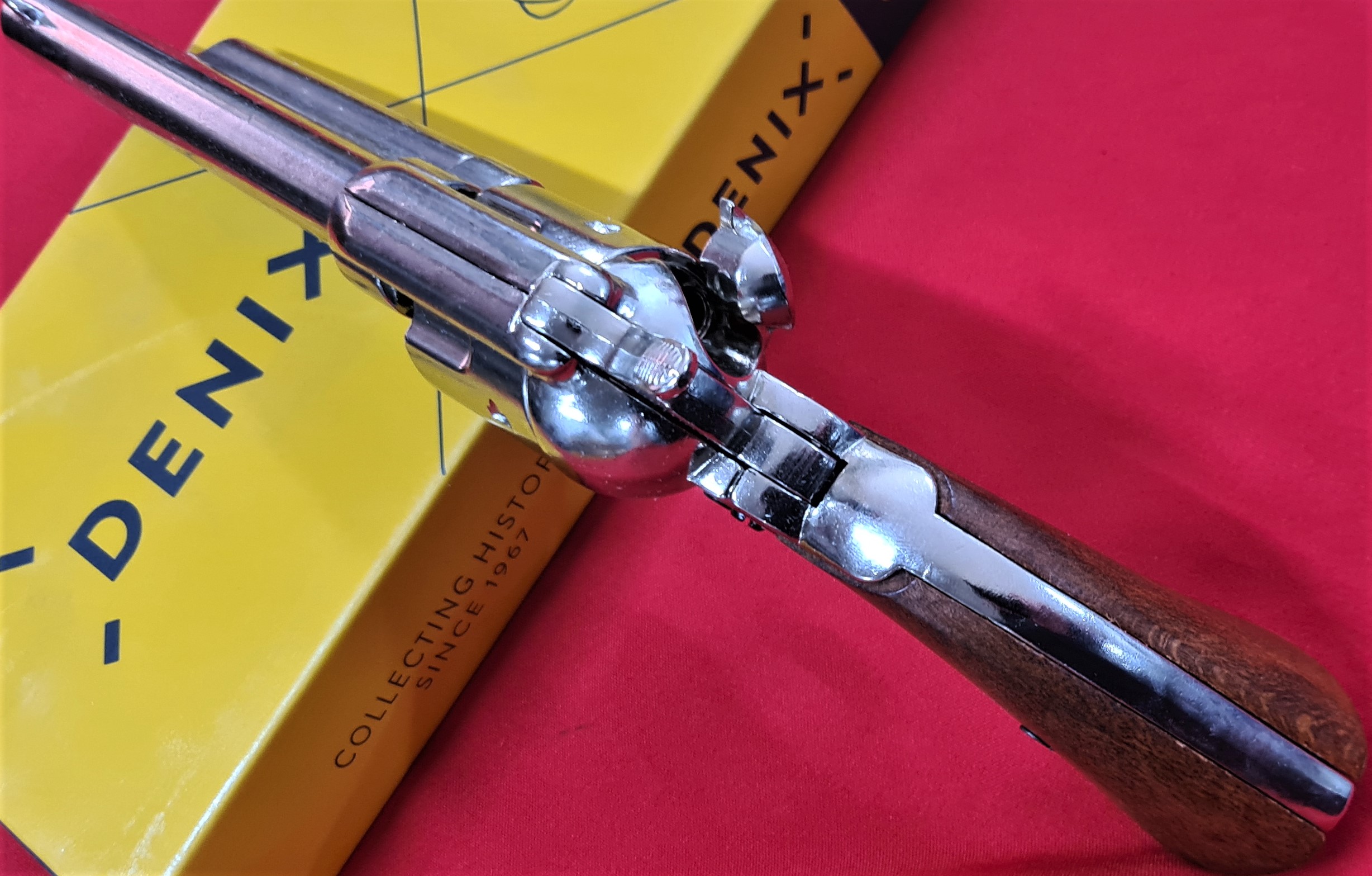 DENIX REPLICA GUN 1873 NICKLE COLT PEACE MAKER REVOLVER PISTOL - 1191/NQ - Image 4