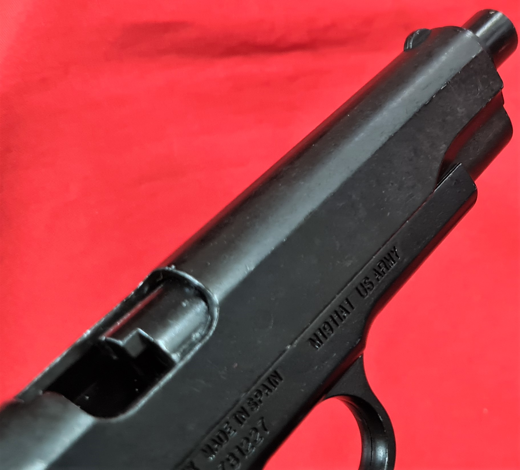 REPLICA M1911 US COLT HAND GUN PISTOL DENIX - HATCHED BLACK GRIPS- NON STRIPPING - Image 2