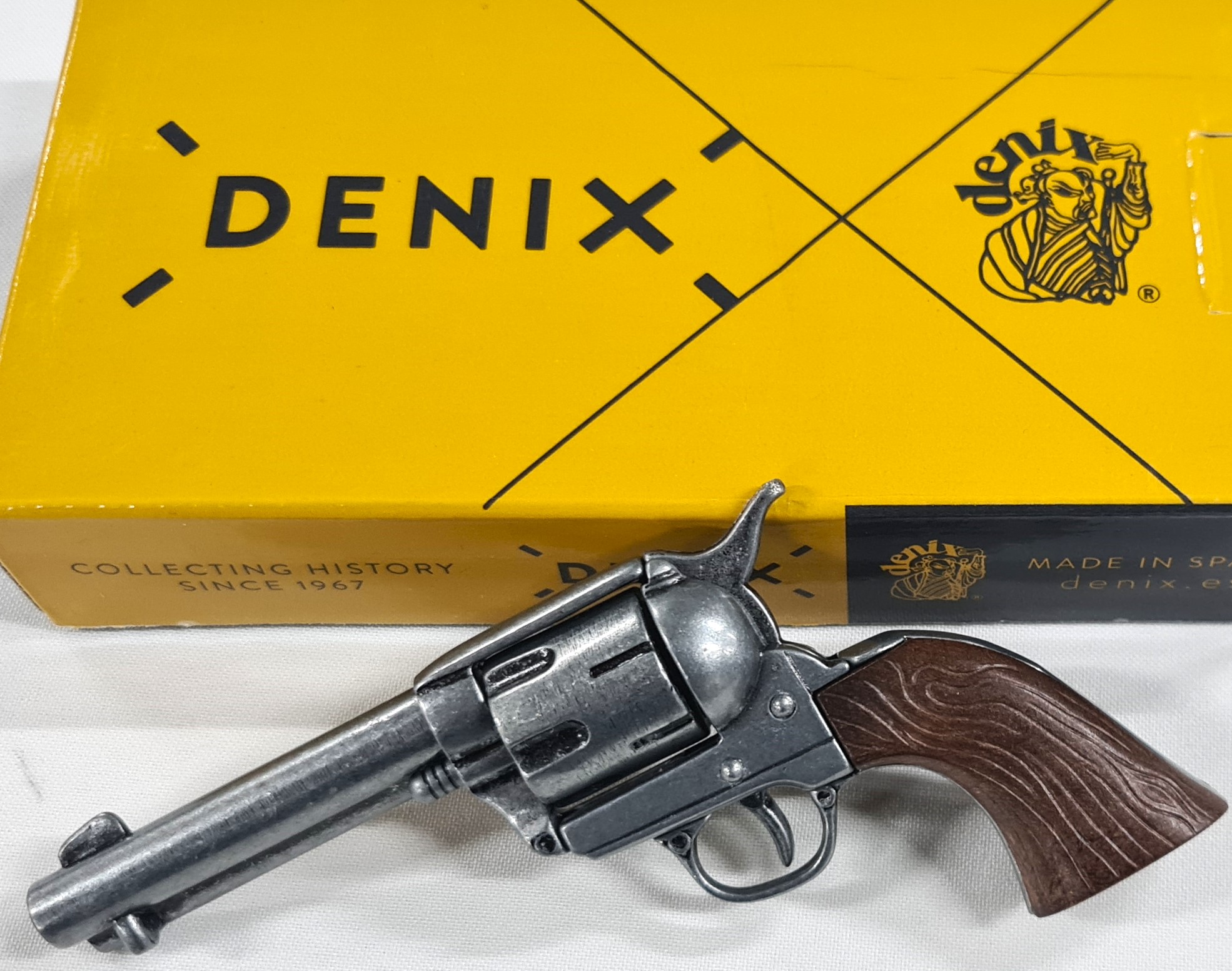 DENIX REPLICA GUN 1873 US QUICK DRAW COLT PEACE MAKER REVOLVER MINATURE PISTOL 2006 - Image 2