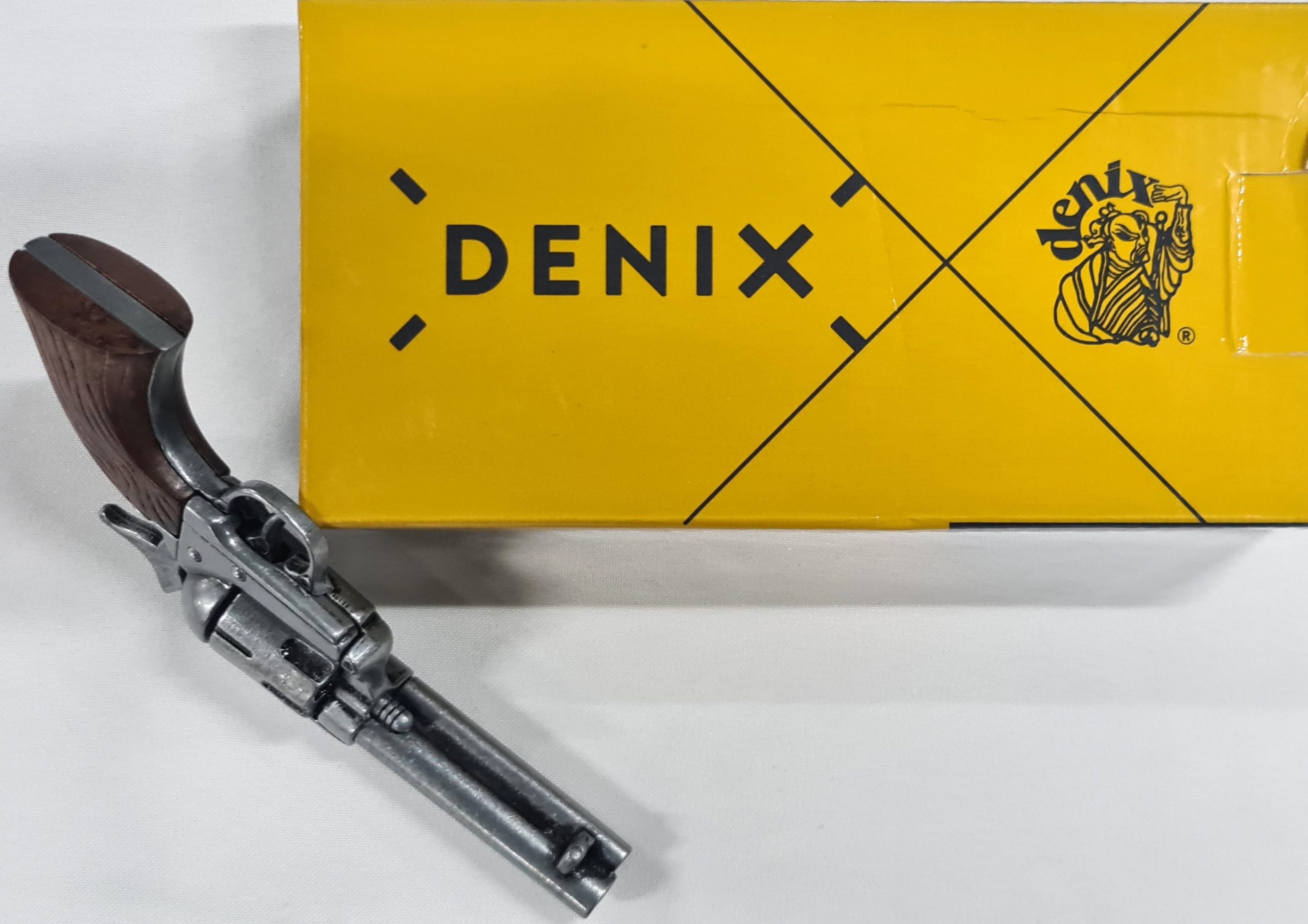 DENIX REPLICA GUN 1873 US QUICK DRAW COLT PEACE MAKER REVOLVER MINATURE PISTOL 2006 - Image 8