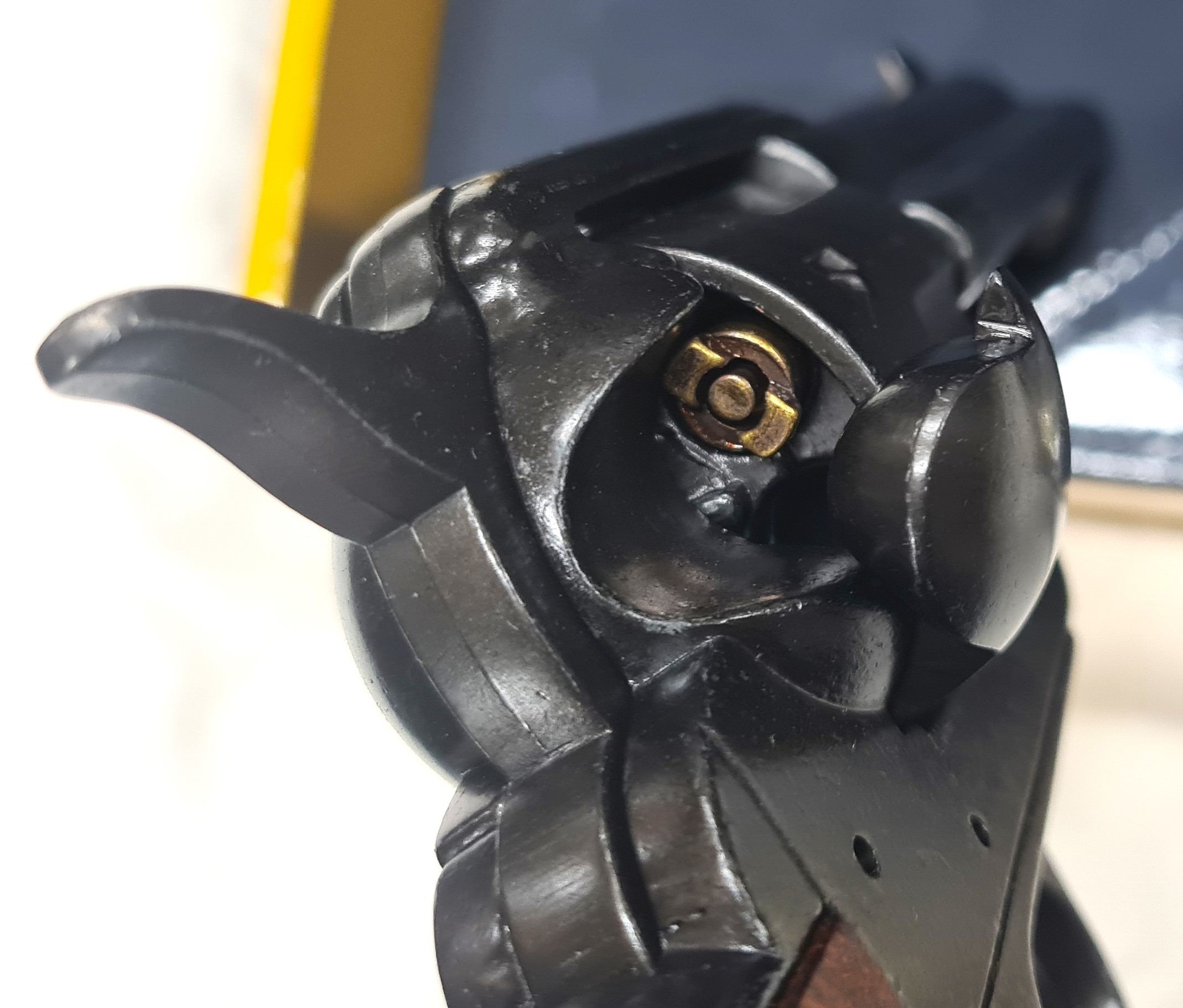 Denix Colt 45 Western frontier revolver antique brown wood grips & 6 cap gun bullets with 50 caps - Image 4