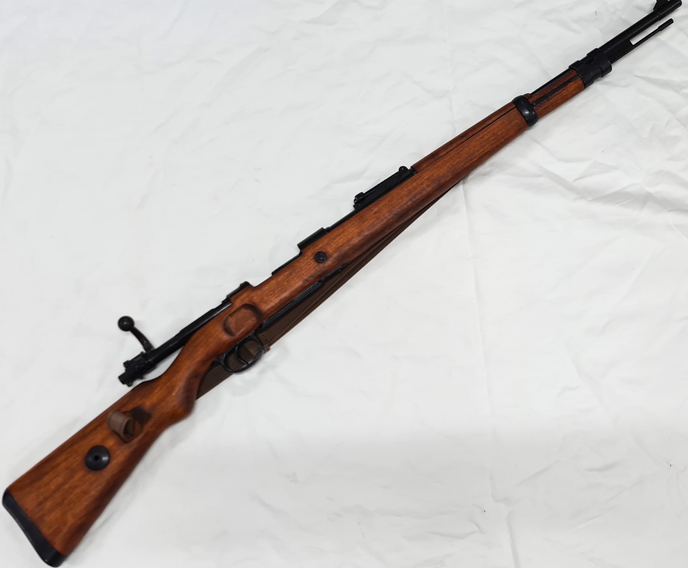 REPLICA WW1 WW2 GERMAN ARMY K98 MAUSER RIFLE BY DENIX GUN WITH SLING - 1146/C - Image 4