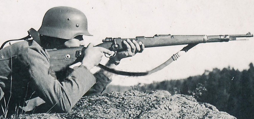 REPLICA WW1 WW2 GERMAN ARMY K98 MAUSER RIFLE BY DENIX GUN WITH SLING - 1146/C - Image 2