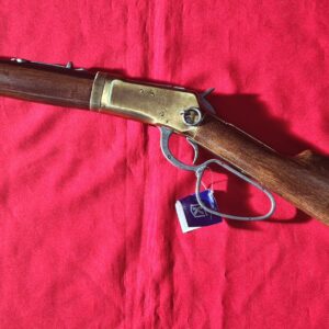 REPLICA WINCHESTER 1892 CARBINE BY KOLSER - BRONZE WITH FAUX WOOD HANDLE & STOCK - SHORT BARREL 82CM - 1059-1LX