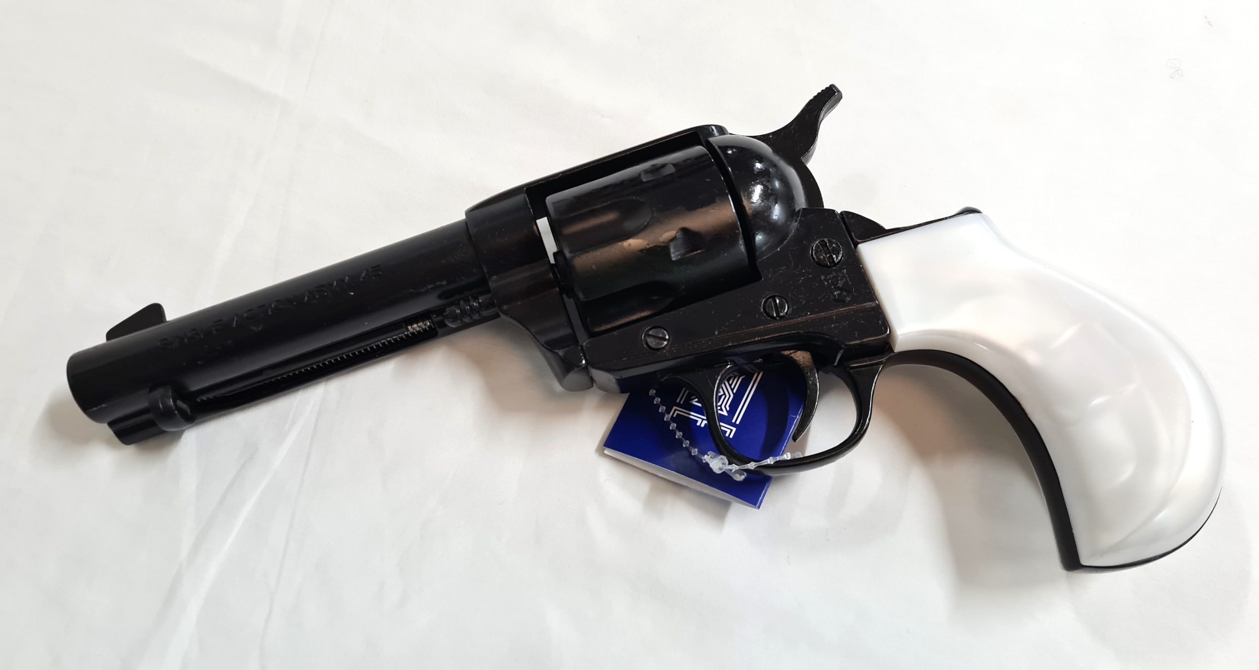 Replica Thunderer Revolver including 6 faux bullets in gift box by Kolser - Black finish with Faux Pearl handle - 1056-1PE - Image 2